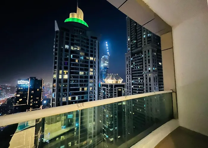 High Floor With City Skyline & Burj Khalifa View 3 Bedroom Unit Marina